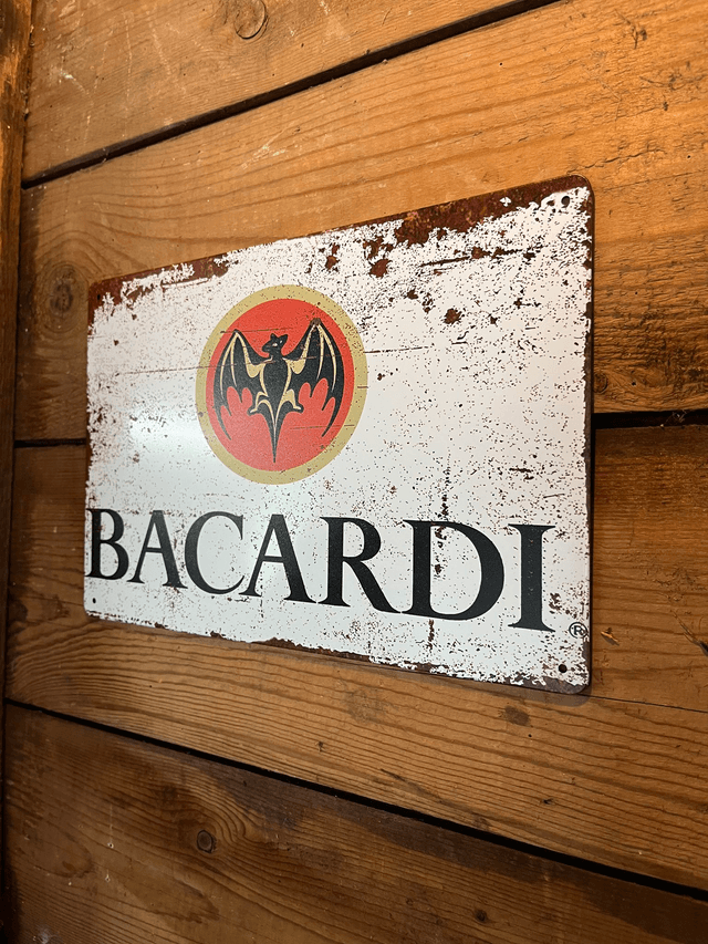 metalen bierbord Bacardi (wit) - 30 X 20 cm