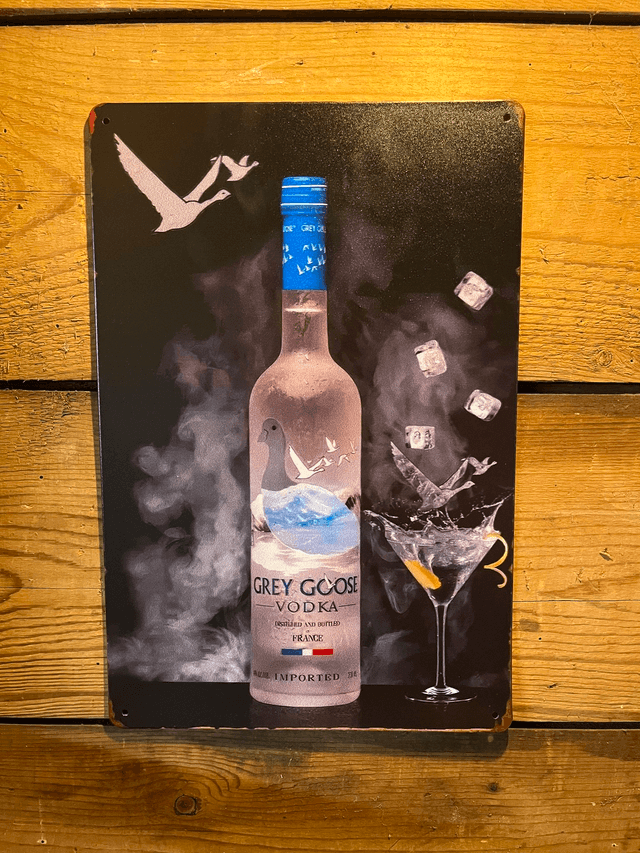 Metalen bierbord Grey Goose fles - 20 X 30 cm
